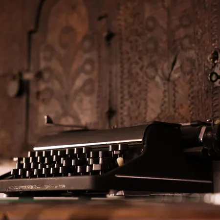 Flagnest - Vintage Comfort Tirana