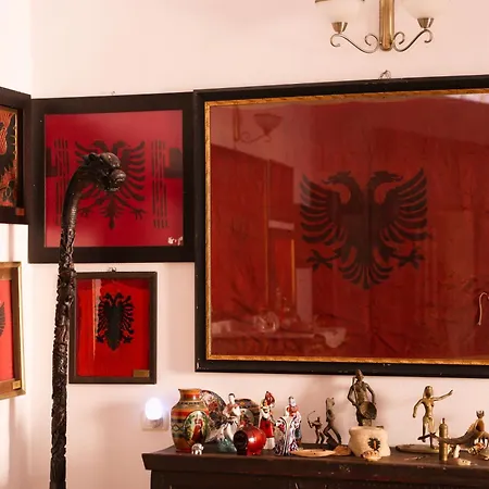 Flagnest - Vintage Comfort * Tirana