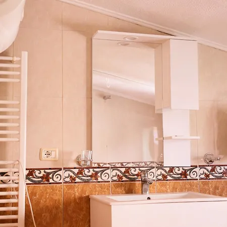 Flagnest - Vintage Comfort Apartment Tirana