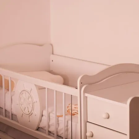 Flagnest - Vintage Comfort * Tirana