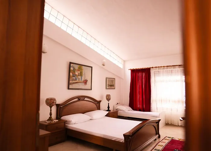 Flagnest - Vintage Comfort *