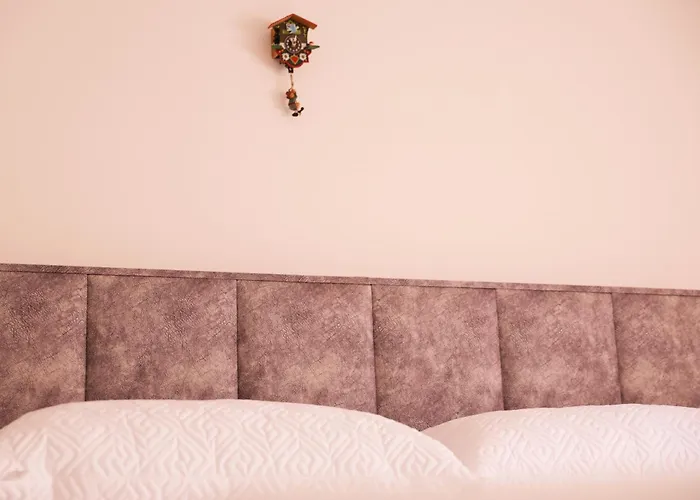 Daire Flagnest - Vintage Comfort