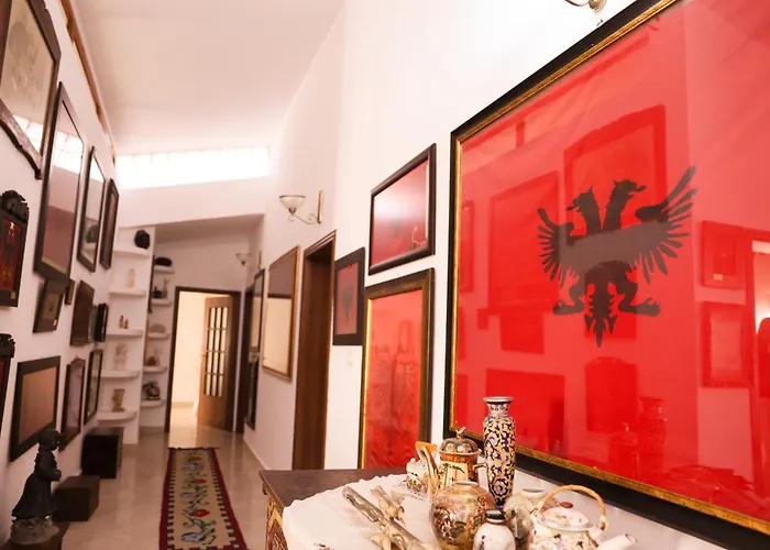 Flagnest - Vintage Comfort