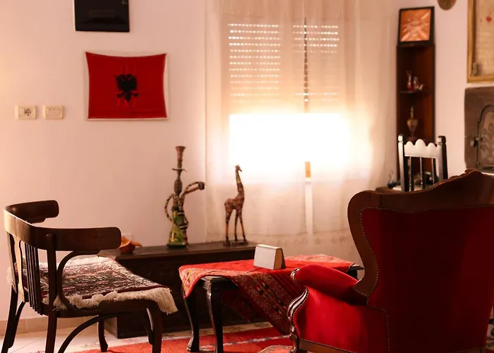 Flagnest - Vintage Comfort *