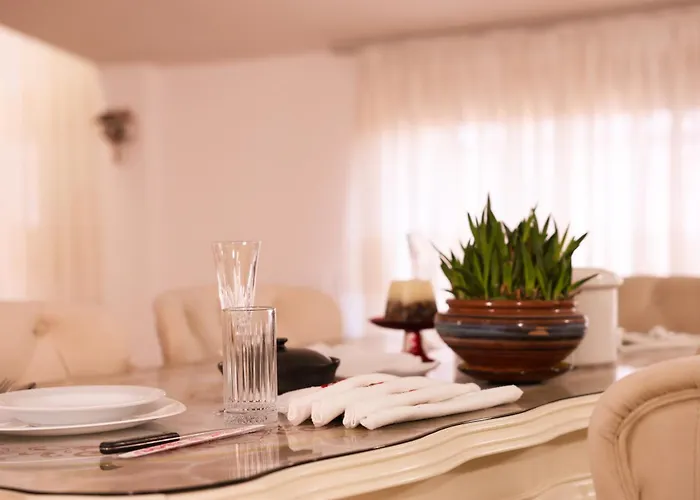 Flagnest - Vintage Comfort Tiran