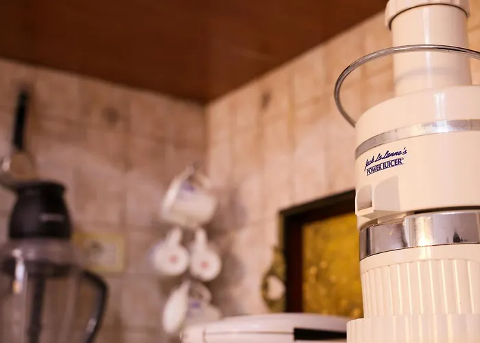 Flagnest - Vintage Comfort * Tiran