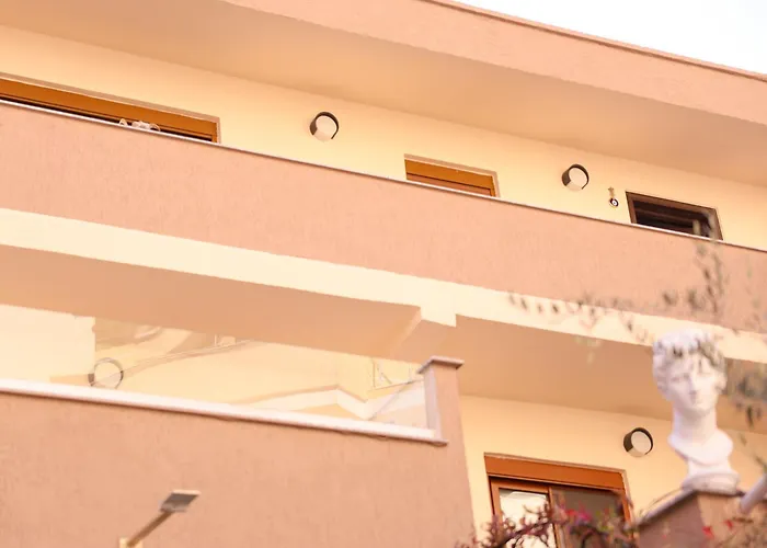 Flagnest - Vintage Comfort Tiran